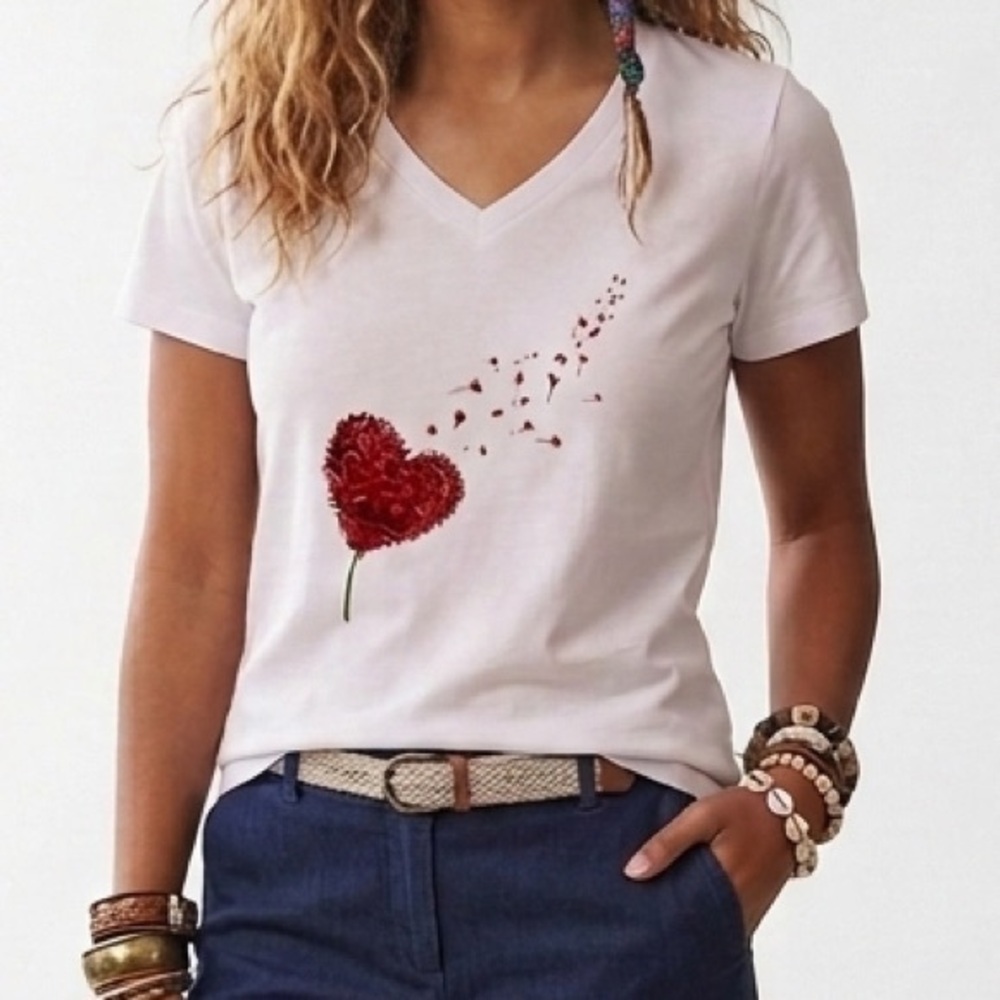 Women's White Heart Graphic V-Neck T-Shirt